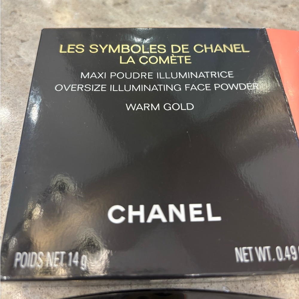 Chanel Illuminating Powder - Picture 7 of 10